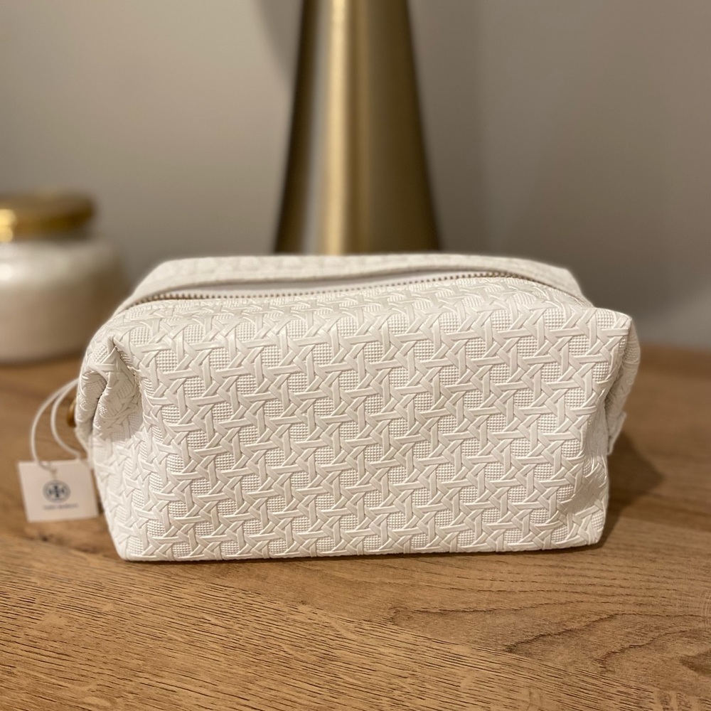 NWT Tory Burch white cosmetic small Make UP Bag Clutch